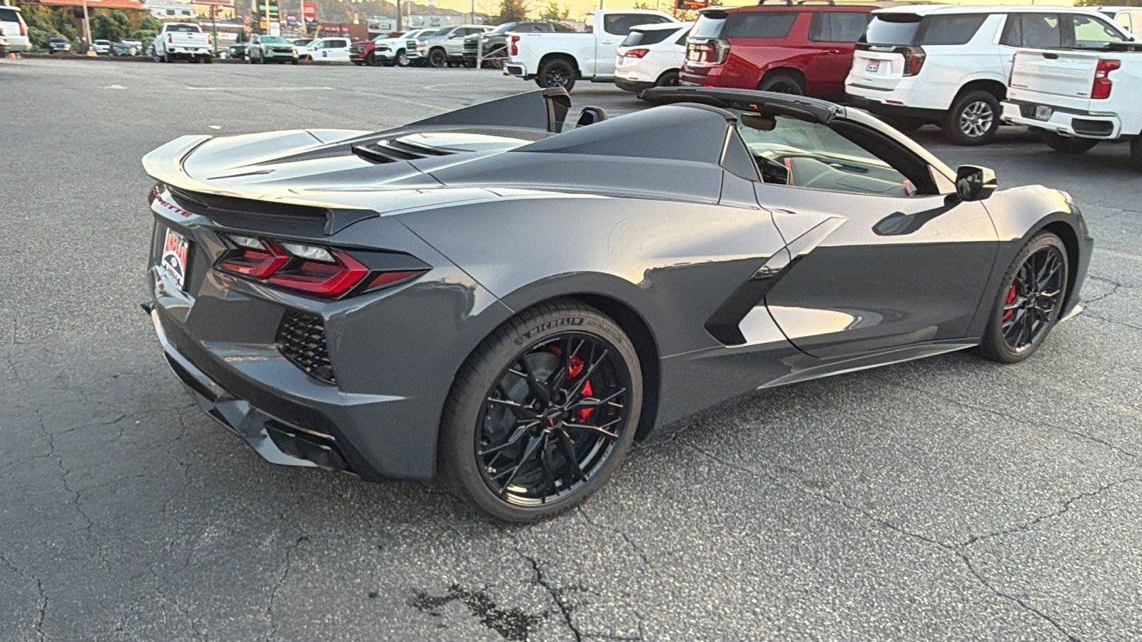 New 2027 Chevrolet Corvette Stingray Convertible w/ Stealth Interior Trim Package RWD image 8