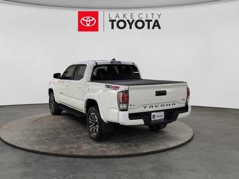 Used 2022 Toyota Tacoma TRD Sport AWD/4WD image 5