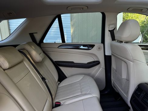 Used 2018 Mercedes-Benz GLE 350 4MATIC image 44