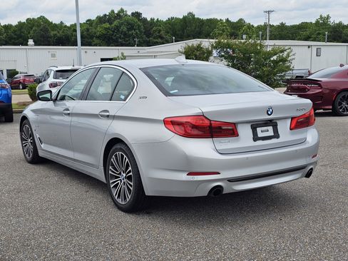 Used 2019 BMW 530e w/ Convenience Package RWD image 11