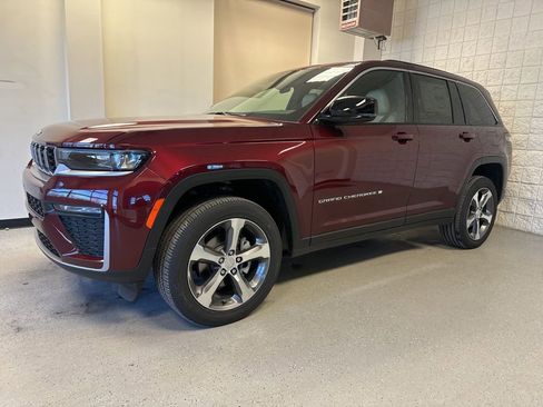 New 2026 Jeep Grand Cherokee Limited AWD/4WD image 13