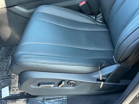 New 2026 Acura MDX SH-AWD image 9