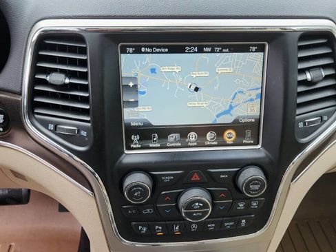 Used 2017 Jeep Grand Cherokee Limited w/ Luxury Group II image 47