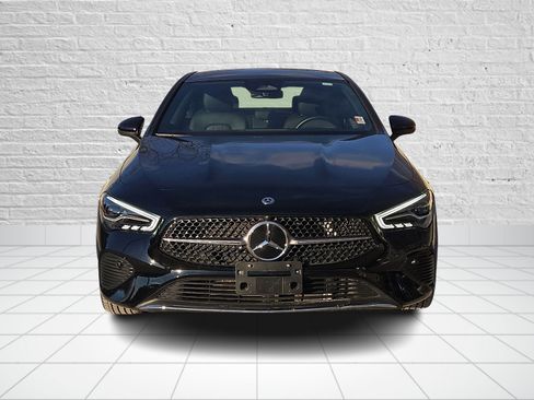 Used 2025 Mercedes-Benz CLA 250 4MATIC image 2