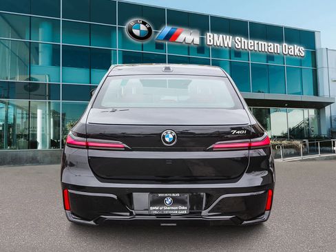 New 2026 BMW 740i w/ Premium Package image 5