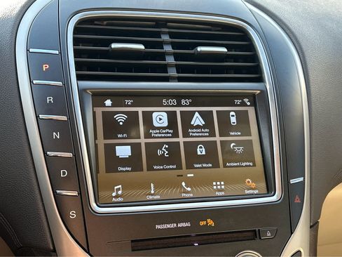 Used 2017 Lincoln MKX Select image 33