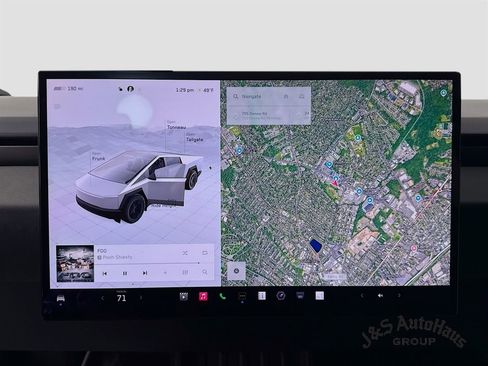 Used 2024 Tesla Cybertruck AWD Crew Cab image 19