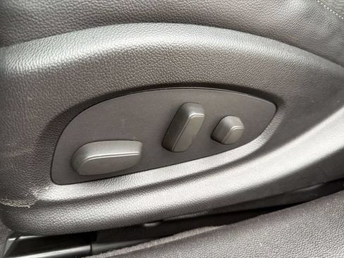 Used 2015 Chevrolet Impala LT w/ Convenience Package FWD image 14