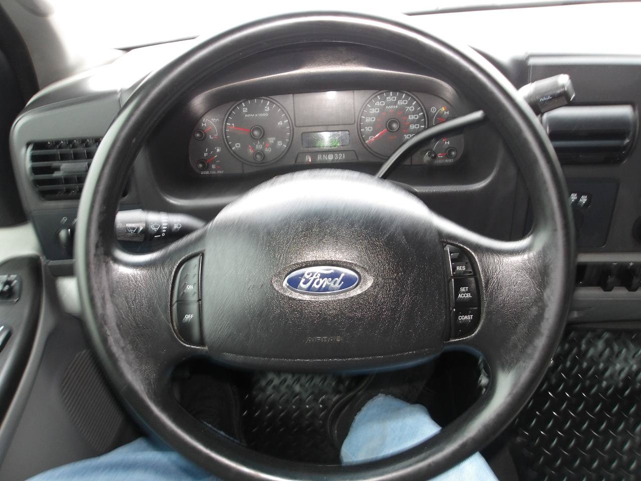 Used 2005 Ford F250 XLT AWD/4WD image 14