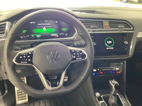 Certified 2024 Volkswagen Tiguan SE R-Line AWD/4WD image 7