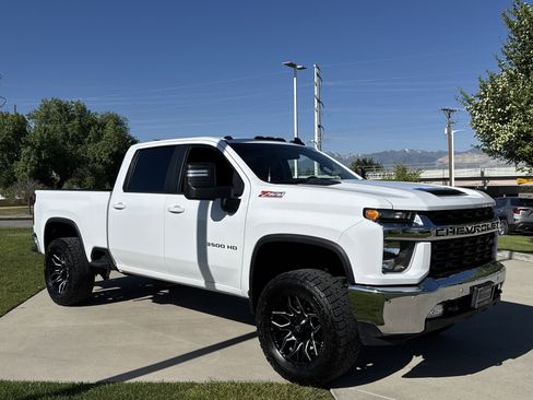 Used 2023 Chevrolet Silverado 3500 LT w/ All Star Edition AWD/4WD image 8
