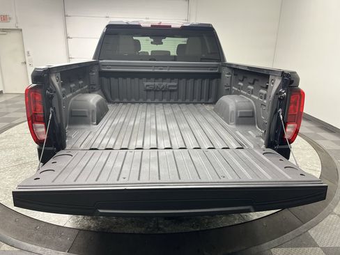 Certified 2023 GMC Sierra 1500 SLE image 31