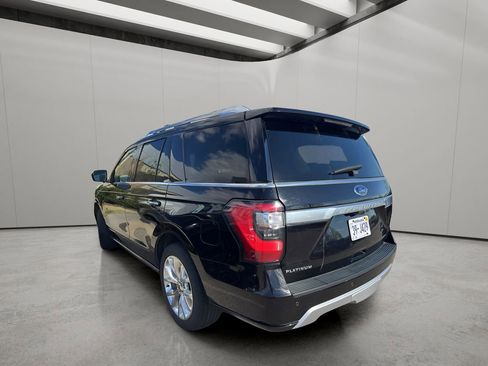 Used 2019 Ford Expedition Platinum image 2