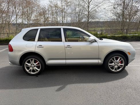 Used 2006 Porsche Cayenne Turbo S AWD/4WD image 5