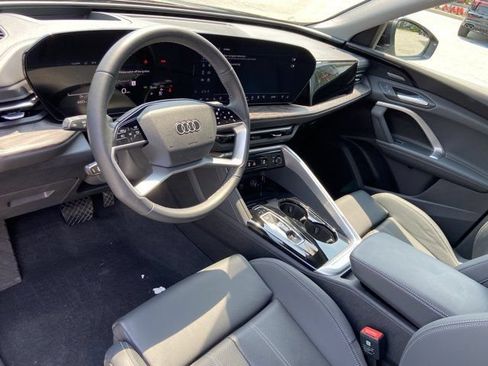 Used 2025 Audi Q5 Premium Plus w/ Premium Plus AWD/4WD image 24