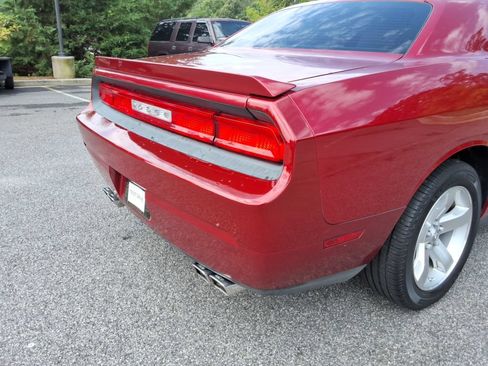 Used 2009 Dodge Challenger R/T RWD image 15