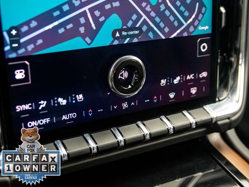 Used 2025 GMC Yukon Denali AWD/4WD image 17