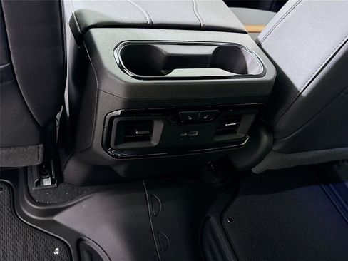 New 2026 GMC Sierra 1500 AT4 w/ AT4 Premium Package AWD/4WD image 21