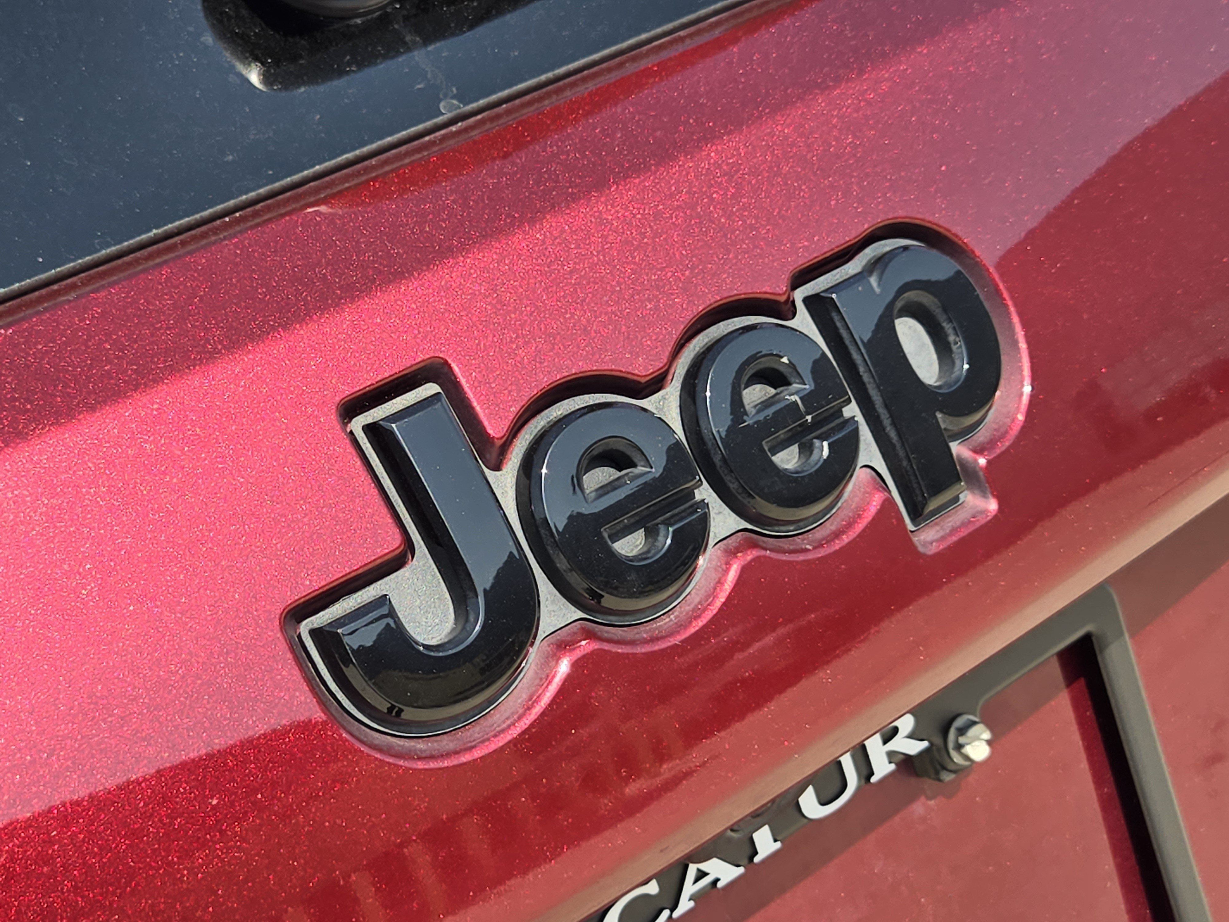 Certified 2021 Jeep Grand Cherokee Laredo X AWD/4WD image 12