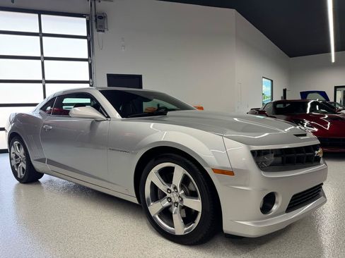 Used 2010 Chevrolet Camaro SS w/ RS Package RWD image 18