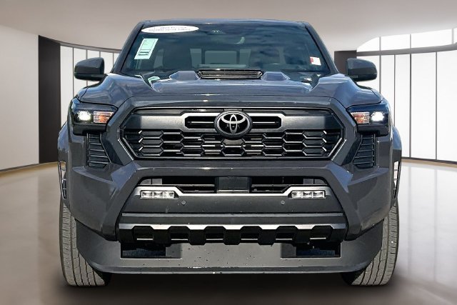 Used 2024 Toyota Tacoma TRD Sport w/ TRD Sport Upgrade Package AWD/4WD image 2