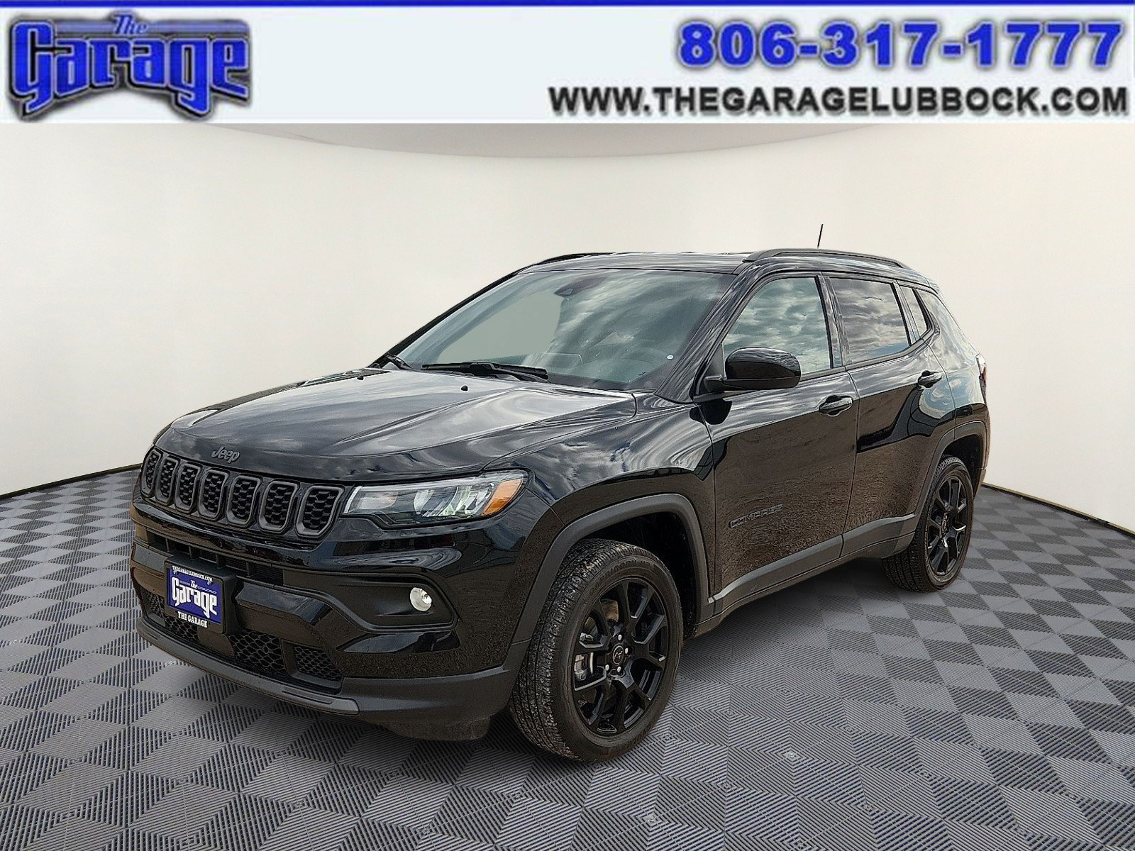 Used 2025 Jeep Compass Latitude w/ Convenience Group AWD/4WD image 1