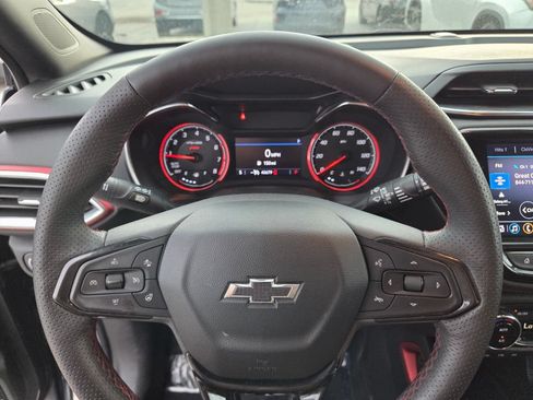 Used 2022 Chevrolet TrailBlazer RS w/ Technology Package FWD image 29