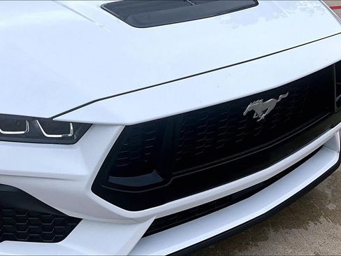 Used 2025 Ford Mustang GT Premium RWD image 38