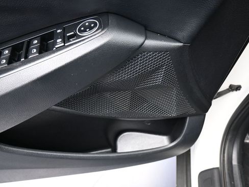 Used 2023 Kia Seltos EX image 15