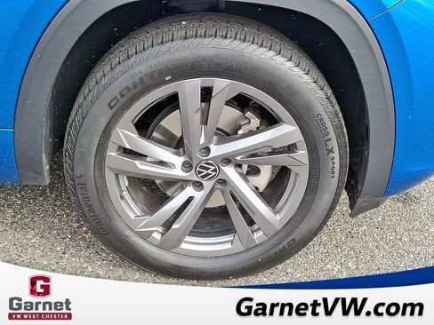 Certified 2024 Volkswagen Atlas Cross Sport SEL R-Line image 8