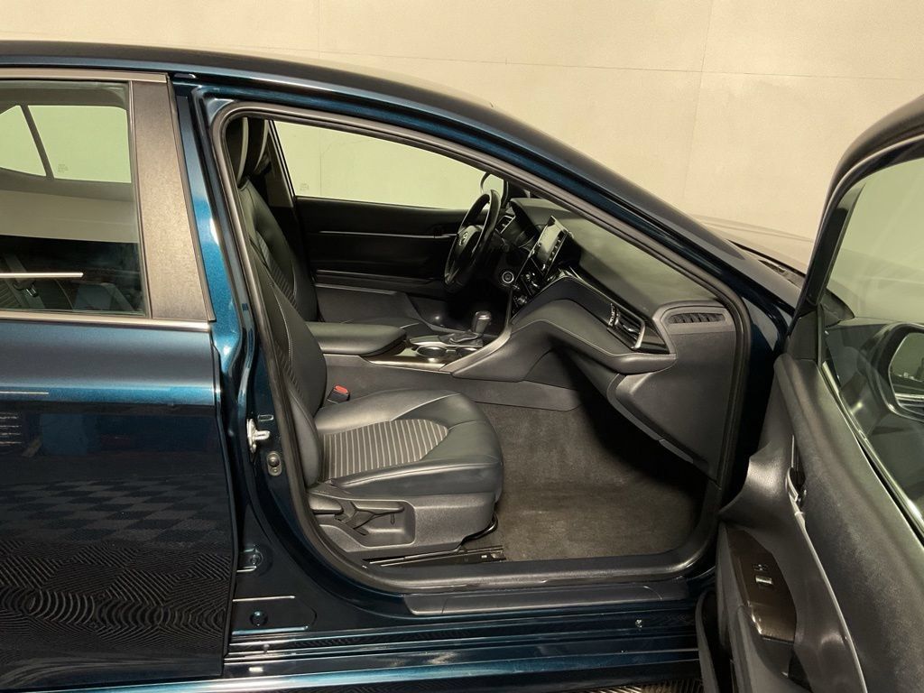 Used 2021 Toyota Camry SE FWD image 34