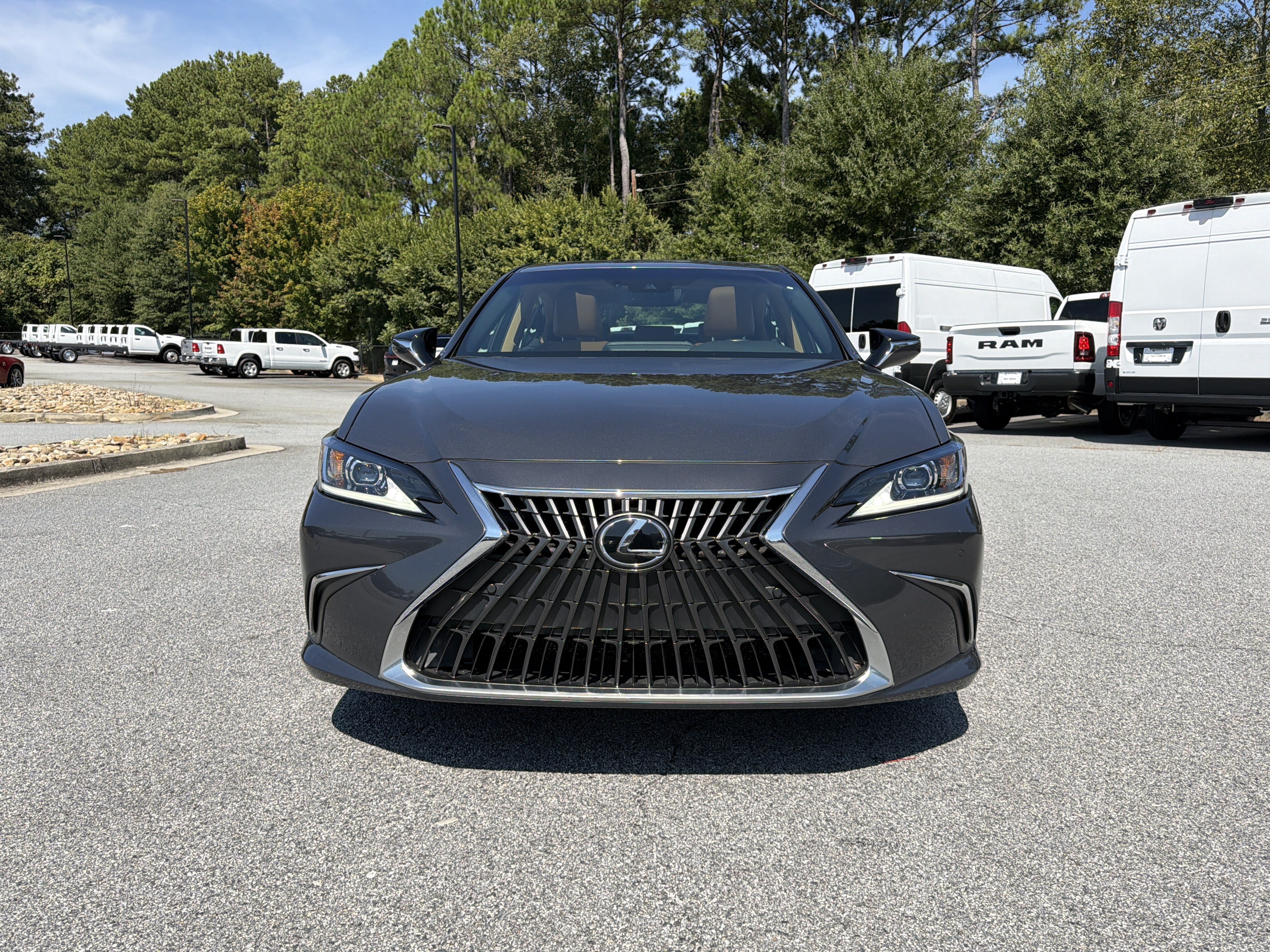 Used 2024 Lexus ES 350 w/ Premium Package FWD image 2