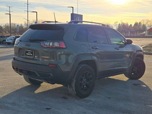 Used 2019 Jeep Cherokee Trailhawk image 13