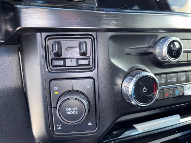 Used 2024 Ford F250 Lariat w/ Lariat Ultimate Package AWD/4WD image 17
