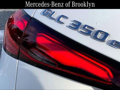 Used 2025 Mercedes-Benz GLC 350e GLC 350e image 28
