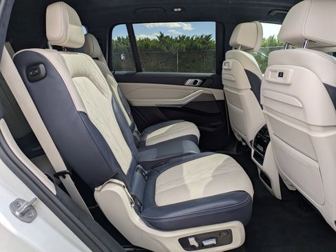 Used 2020 BMW X7 xDrive50i w/ Executive Package AWD/4WD image 23