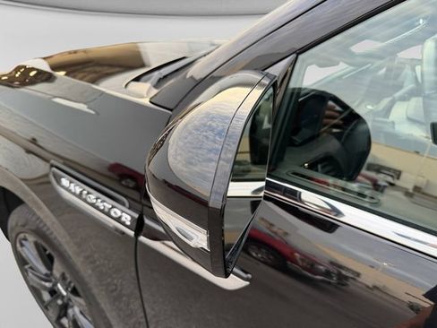 Used 2024 Lincoln Navigator L Reserve AWD/4WD image 10
