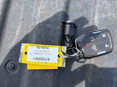 Used 2019 Chevrolet Silverado 1500 LT Trail Boss AWD/4WD image 43