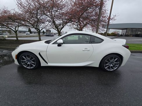 Used 2025 Subaru BRZ Premium image 9