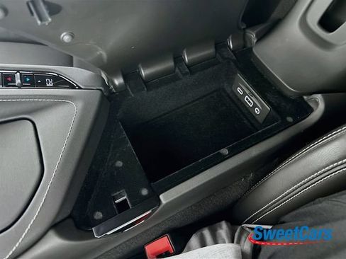 Used 2021 Chevrolet Corvette Stingray Coupe w/ Z51 Performance Package RWD image 25