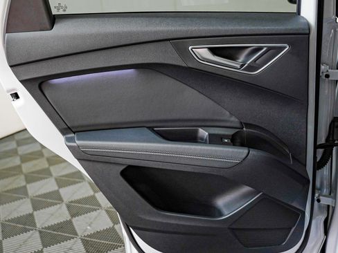 Used 2024 Audi Q4 e-tron Premium Plus image 24