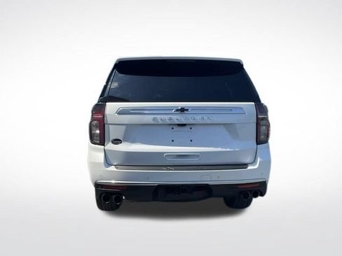 Used 2023 Chevrolet Suburban High Country w/ Premium Package 2 AWD/4WD image 16