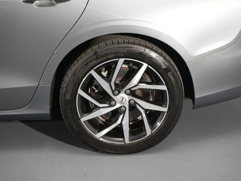 Used 2019 Volvo S60 T6 Momentum AWD/4WD image 45