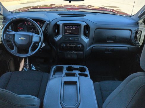 Used 2020 Chevrolet Silverado 1500 Custom w/ Custom Value Package image 14