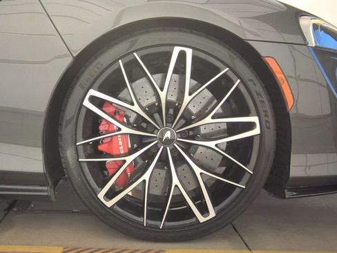 Used 2022 McLaren GT image 2