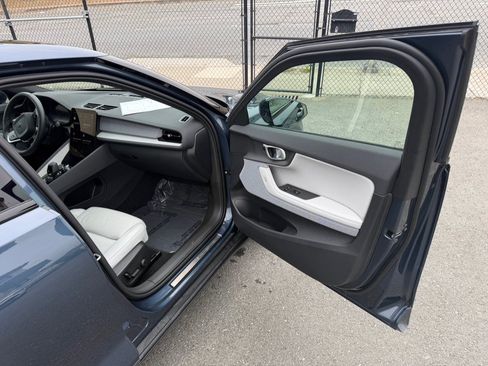 Used 2023 Polestar Polestar 2 w/ Pilot Pack AWD/4WD image 39