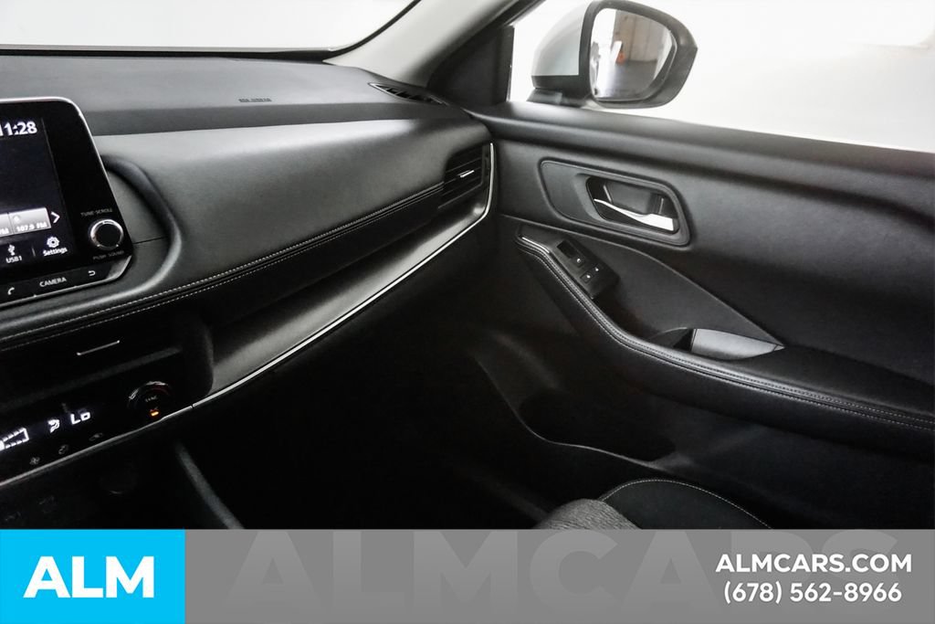 Used 2024 Nissan Rogue SV FWD image 42