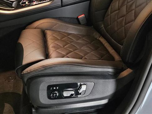 New 2026 BMW X5 xDrive40i w/ M Sport Package image 4