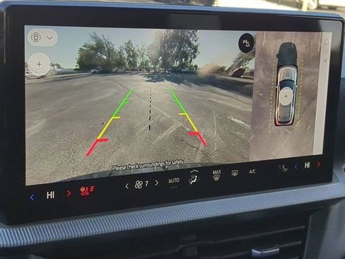 Used 2025 Ford Explorer ST-Line w/ ST-Line Street Pack image 20