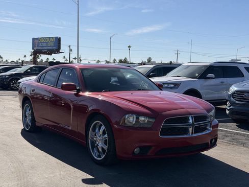 Used 2012 Dodge Charger SXT image 10